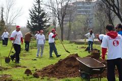 Ξάνθη: Άφησαν την μπάλα και έπιασαν… το φτυάρι!