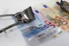 Από Δευτέρα μείωση 10% στους μισθούς του ιδιωτικού τομέα - Τέλος στο επίδομα γάμου