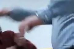 Δήμαρχος χαστούκισε σύμβουλο επειδή τον είπε «καραγκιόζη» [βίντεο]