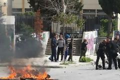 Ελεύθεροι οι 53 προσαχθέντες για τα επεισόδια στο Βόλο