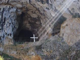 Φωτογραφία για Τα μυστηριώδη σπήλαια του Αγίου Όρους