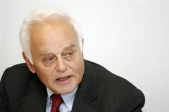 Η διοικητική μεταρρύθμιση είναι τιτάνιο έργο