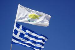 Οι αδελφοί Κύπριοι καταστράφηκαν σε τρεις μέρες, οι αδελφοί Έλληνες σε τρία χρόνια