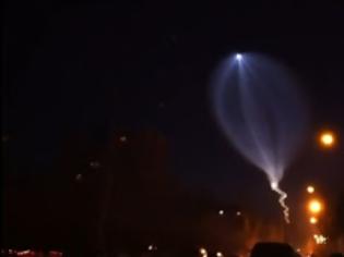 Φωτογραφία για Το Blue Beam σε δράση στην Ρωσσία.Θέλουν να πιστέψουμε στα UFO!!!...ΒΙΝΤΕΟ!