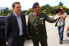 Aποκλειστική συνέντευξη του Αλέξη Τσίπρα για τους στρατιωτικούς στον Πάρι Καρβουνόπουλο