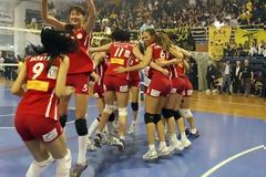 ΚΩΝΣΤΑΝΤΙΝΟΥ ΚΑΙ ΤΕΝΕΒΑ : ΠΑΙΞΑΜΕ ΩΣ ΟΜΑΔΑ!
