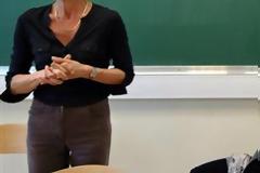 Σάπια φρούτα σε μαθητές στην Πάτρα