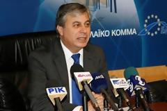 «Σταματήστε τώρα την εργοδότηση κοινοτικών και ξένων»