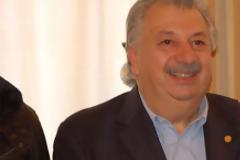 Γιατί ο δήμαρχος Μυκόνου Αθανάσιος Κουσαθανάς θα καθήσει στο σκαμνί για σκάνδαλο 10 εκατ.