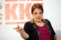 Παπαρήγα: Οι οπορτουνιστές δεν μπορεί να γίνουν επαναστάτες