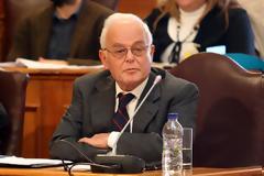 Μανιτάκης: Αποχώρηση 150.000 δημοσίων υπαλλήλων έως το 2015