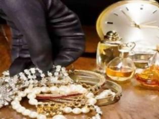Φωτογραφία για Έκλεψαν κοσμήματα αξίας 250.000 ευρώ από οικία στην Καλλονή