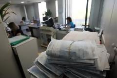 Οι δαπάνες περίθαλψης θα φορολογούνται ως εισόδημα από τον Στουρνάρα