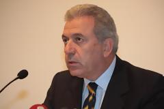 Στη Ρουμανία την Πέμπτη ο Αβραμόπουλος