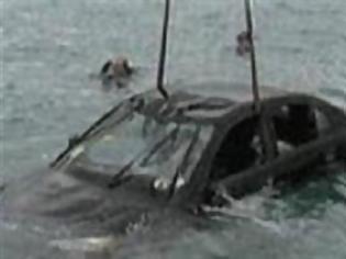 Φωτογραφία για Πάτρα: Nεκρός νεαρός οδηγός ΙΧ που έπεσε στη θάλασσα, στο παλιό λιμάνι