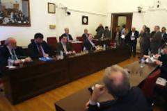 Το μεγάλο ξεκατίνιασμα των γελοίων της βουλής - O σταύλος του Αυγεία...!!!
