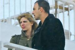 Νίκος Αλιάγας: Ρομαντική βόλτα στην Αθήνα με την σύζυγό του