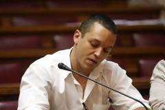 Kασιδιάρης σε Βενιζέλο: Εσύ έχεις έλλειψη τεστοστερόνης, γι' αυτό στη Βουλή λες «έλα καλέ»