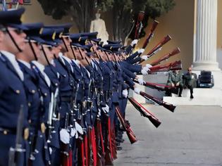 Φωτογραφία για Η κομματοκρατία στις Ένοπλες Δυνάμεις και η συνέντευξη Τσίπρα για την Άμυνα