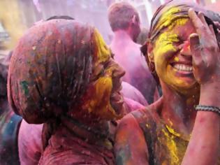 Φωτογραφία για Φεστιβάλ χρωμάτων στην Ινδία