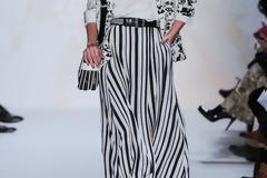 Η maxi φούστα για αέρινα outfits