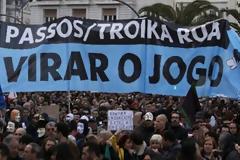 Παράνομες κρίθηκαν περικοπές σε μισθούς και συντάξεις