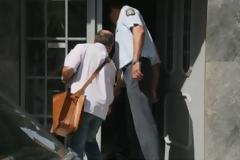 Aγρίνιο: Άγρια ληστεία ταχυδρόμου - Πήραν 30.000 ευρώ και έκαψαν το αυτοκίνητό του