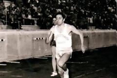 Ο Υφυπουργός ... δρομέας στο Παναθηναϊκό Στάδιο!