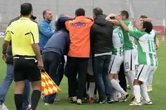 Φιλί της ζωής για Πανθρακικό, μπλεξίματα για ΟΦΗ