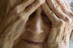 15χρονος και 42χρονη λήστεψαν 80χρονη για 50 ευρώ!