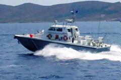 Τρία άτομα διασώθηκαν από το Λιμενικό Σώμα