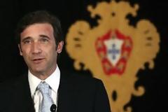 Ο Κοέλιο προετοιμάζει τους Πορτογάλους για «δύσκολες εποχές»