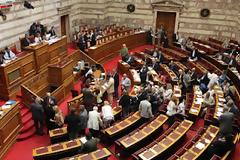 Γελά ο κάθε πικραμένος με τα ρουσφέτια στη Βουλή