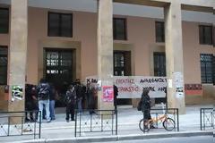 Την αναβολή των μαθημάτων της Νομικής προκαλεί το χάος στο Κέντρο της Αθήνας