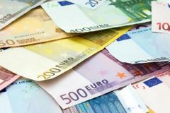 ΒΟΥΛΗ: Στα 104,6 δισ. ευρώ οι μεταφορές χρημάτων στο εξωτερικό το 2010