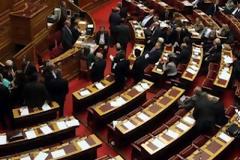 Σε απέραντο γραφείο «ρουσφετιών» μετατράπηκε η Βουλή