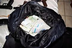 Τράκαραν γυναίκα ταχυδρόμο για να τη ληστέψουν! - Πήραν 23.000 ευρώ!