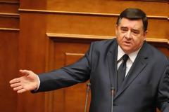 Γ.ΚΑΡΑΤΖΑΦΕΡΗΣ: Στείλτε τους μετανάστες σε νησιά