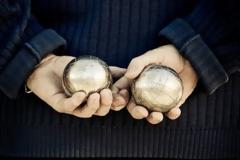 «Balls» όχι «τεχνοκράτες»!