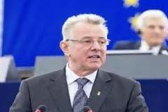 Ο πρόεδρος της Ουγγαρίας παραιτήθηκε γιατί αντέγραφε στο πανεπιστήμιο