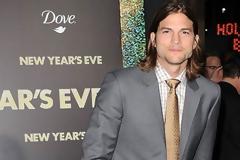 O Ashton Kutcher θα ενσαρκώσει τον Steve Jobs στη μεγάλη οθόνη!