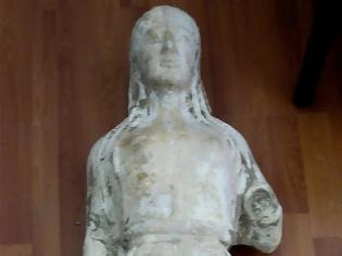 Φωτογραφία για Πλαστό το άγαλμα Κόρης που βρέθηκε σε μαντρί