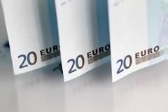Σχετικά με την μείωση κατά 40% των μισθών του ιδιωτικού τομέα
