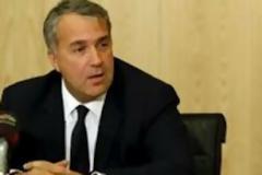 Ενόχλησε συγκεκριμένα κέντρα και του κάνουν πόλεμο