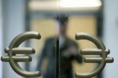 H ευρω-δικτατορία αποκαλύπτει: Νέα μετεκλογική λεηλασία μισθών, συντάξεων, κοινωνικών επιδομάτων!