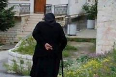 Ηλικιωμένη αυτοκτόνησε επειδή της μείωσαν τη σύνταξη…