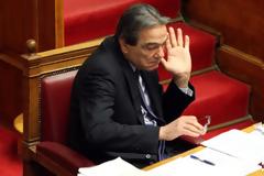 Παραλίγο να έρθουν στα χέρια στη Βουλή για τροπολογία του Νίκου Σηφουνάκη!