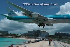 Δεν είναι Photoshop είναι προσγείωση Boeing 747 στο St. Martin! (video)