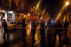 Bομβιστική επίθεση στο πολιτικό γραφείο του Κ. Σημίτη - Δεν είχαν προειδοποιήσει για τη βόμβα