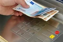 Πώς αντιμετωπίζουν οι Έλληνες την υπερχρέωση